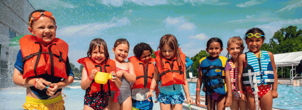 Стоит ли отправлять ребенка в лагерь? Стоит ли отправлять ребенка в лагерь?